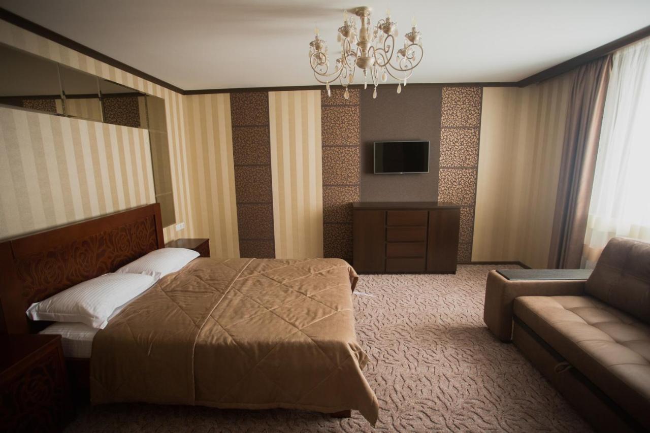 Port Royal Hotel Tulchyn Ngoại thất bức ảnh