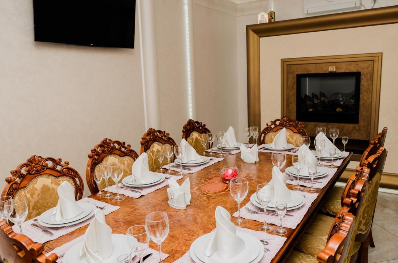 Port Royal Hotel Tulchyn Ngoại thất bức ảnh